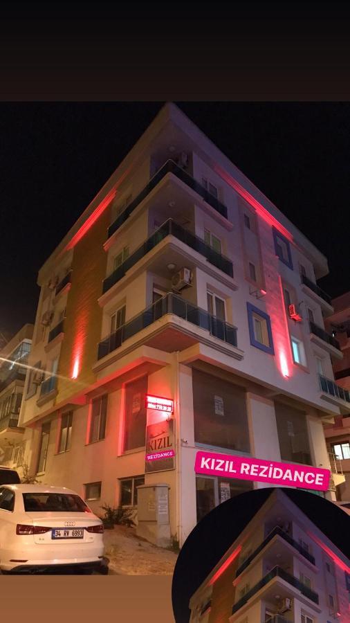 Kizil Suit House Buca Exteriér fotografie